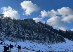 Bilan neigeux de décembre : record de 128 cm sur les sommets du Moyen et du Haut Atlas