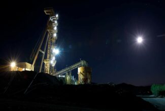 Cours élevés et restrictions chinoises : comment le Maroc peut-il capter la valeur ajoutée de l'argent ?