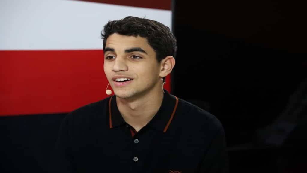 Hedi Daoudi, jeune entrepreneur marocain et fondateur de RENDGO, une start-up de location de voitures digitale.