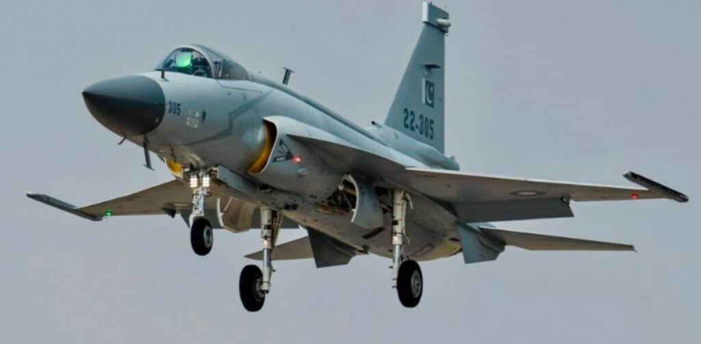 Le Maroc en pourparlers avec Islamabad pour l’acquisition d’avions de chasse JF-17, de drones et d’avions d’entraînement pakistanais.