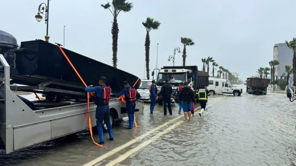 Inondations : la mobilisation se poursuit à Ksar El Kébir, plus de 20.000 habitants évacués