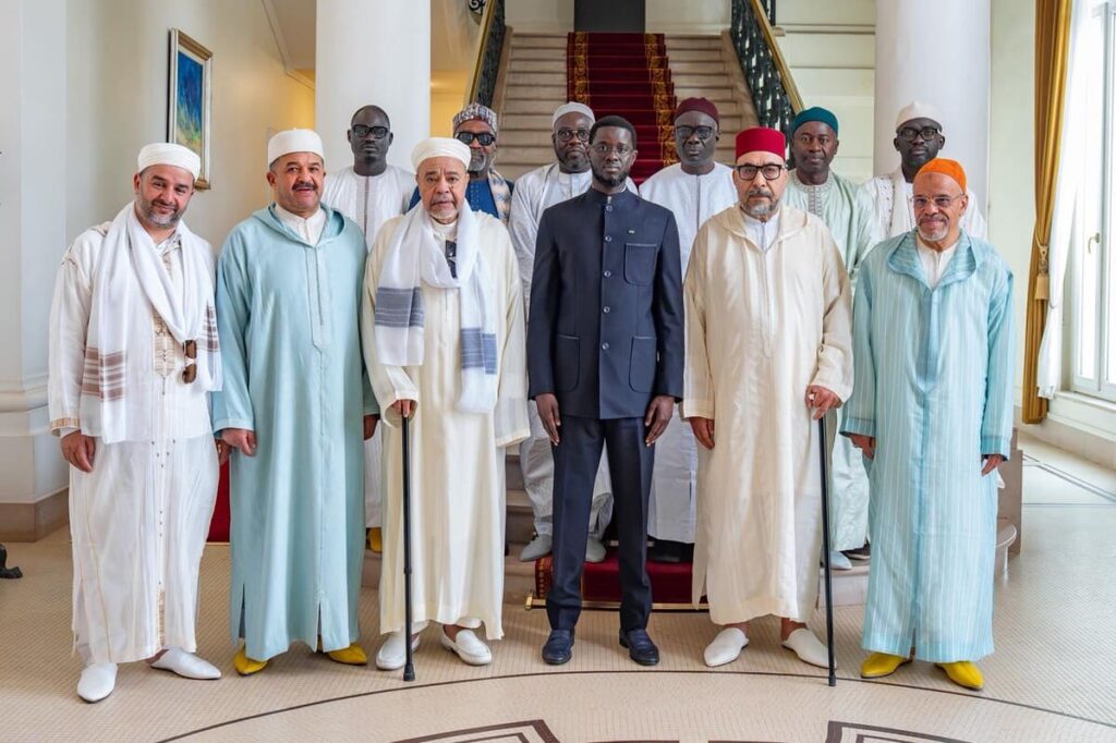 Le Président sénégalais reçoit une délégation chérifienne marocaine à Dakar.