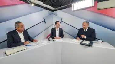 Ryad Mezzour : &ldquo;L’objectif reste d'avoir un avion complet assemblé au Maroc&rdquo;( Le 12/13 de Médias24)