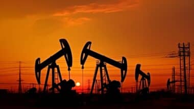 Pétrole. Après une flambée brutale, le Brent recule mais reste au-dessus de 100 dollars