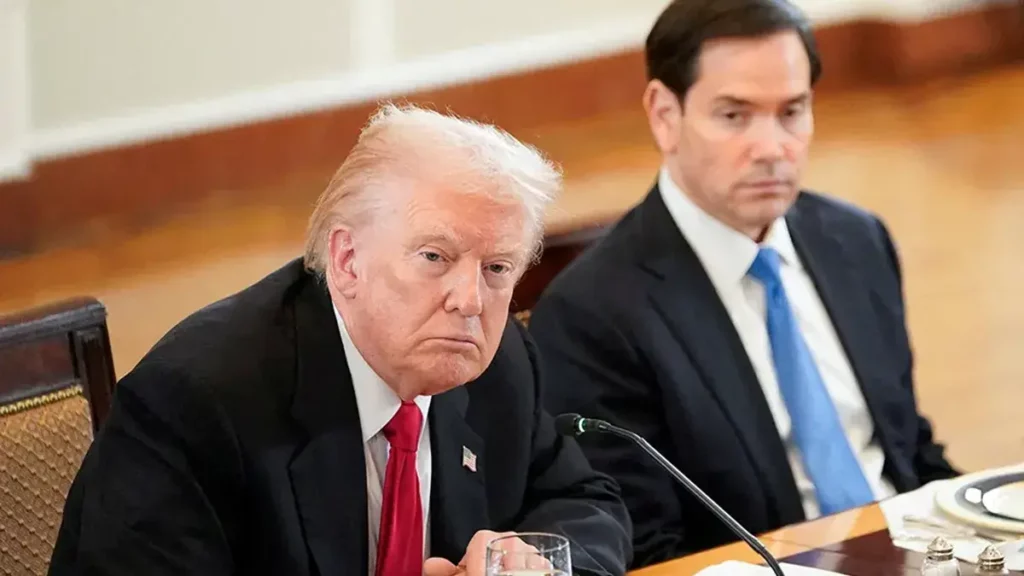 Donald Trump évoque une fin de guerre avec l’Iran malgré la fermeture du détroit d’Ormuz