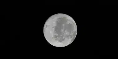 Les astronautes d'Artemis II dévoilent des images de la lune jamais observées par l'homme