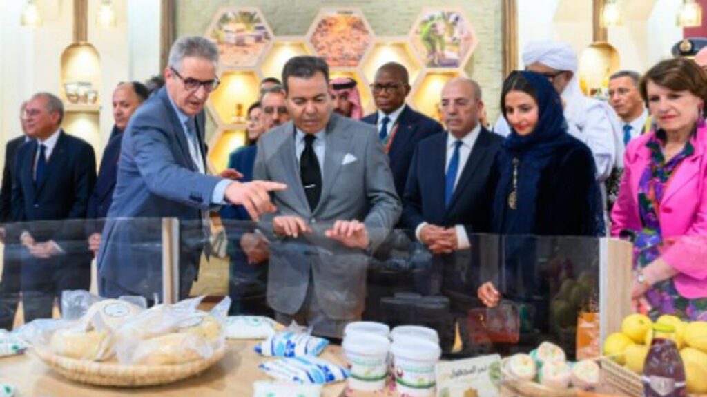 Moulay Rachid inaugure la 18e édition du Salon International de l'Agriculture au Maroc à Meknès.