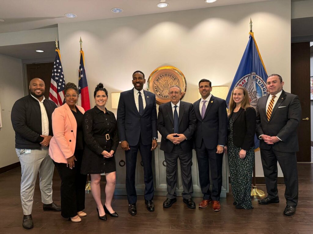 Diplomatie sportive : Youssef Amrani inspecte les stades du Mondial 2026 aux États-Unis