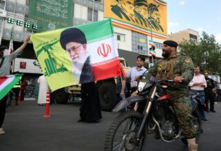 Iran : Washington évoque un long blocus, le pétrole à 125 dollars