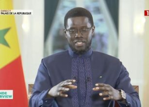 Affaire des hooligans sénégalais : Diomaye Faye demande la grâce royale, mais minimise les faits