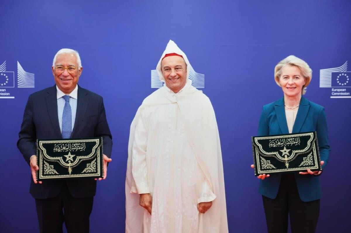 Ahmed Reda Chami présente ses lettres de créance à Antonio Costa et à Ursula von der Leyen.