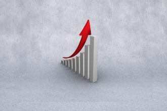 Despite a challenging environment, Lekjaâ forecasts 5.3% growth and a deficit cut to 3%