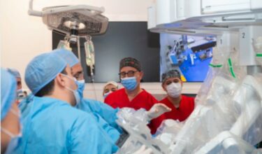 L’Hôpital militaire Mohammed V réussit une cysto-prostatectomie robot-assistée avec néovessie intracorporelle