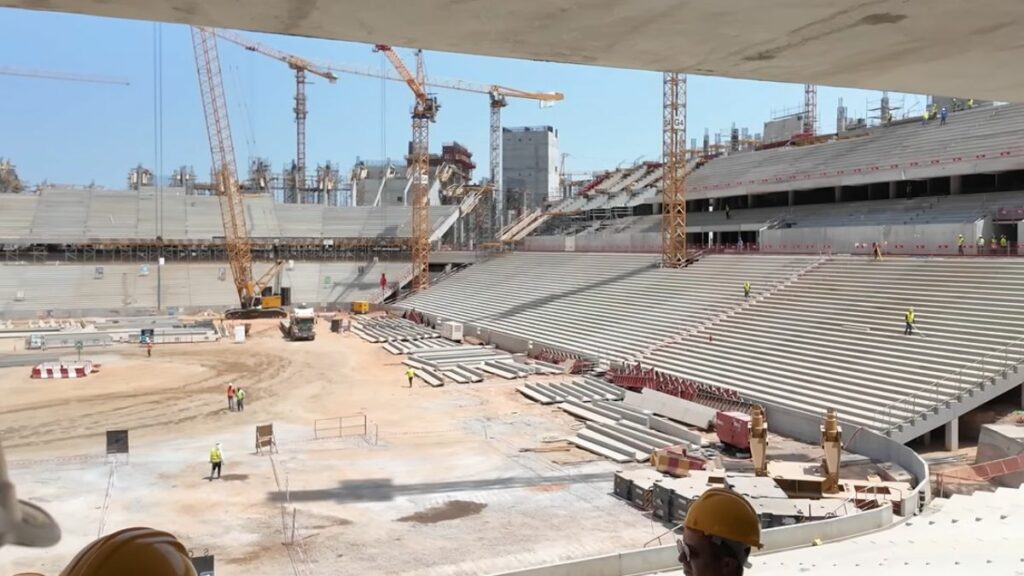 Grand Stade Hassan II 10.000 ouvriers mobilisés en continu sur le chantier