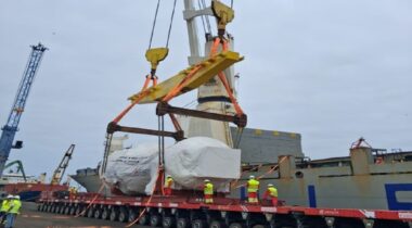 Le port de Casablanca réceptionne une turbine de près de 500 tonnes destinée à un projet énergétique