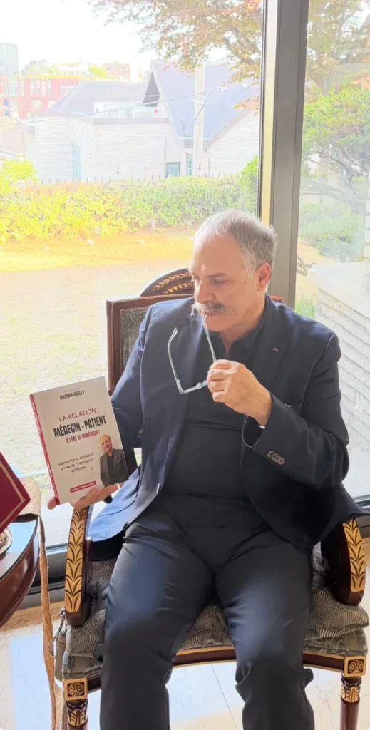 Dans son nouvel ouvrage, le Pr Hassan Chelly explore l’impact du numérique sur la relation médecin-patient Dans son nouvel ouvrage, le Pr Hassan Chelly explore l’impact du numérique sur la relation médecin-patient