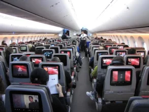 Épisode 9. Le silence de l’avion : pourquoi les supporters ne chantaient pas en route vers Santiago