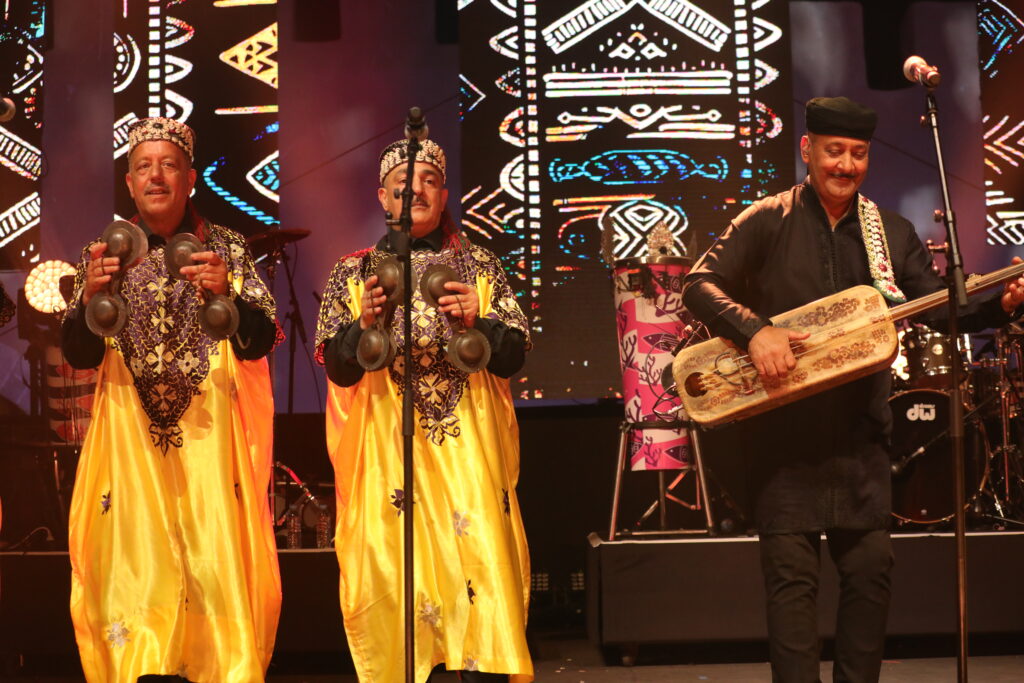 Festival Gnaoua : jusqu’au bout, Hamid El Kasri et Carlinhos Brown font vibrer Essaouira