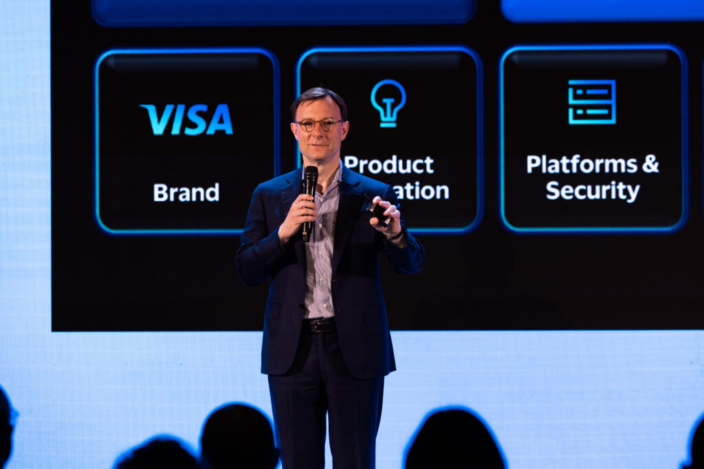 Achats par IA : Oliver Jenkyn, président de Visa, esquisse les ruptures du paiement et du commerce du futur
