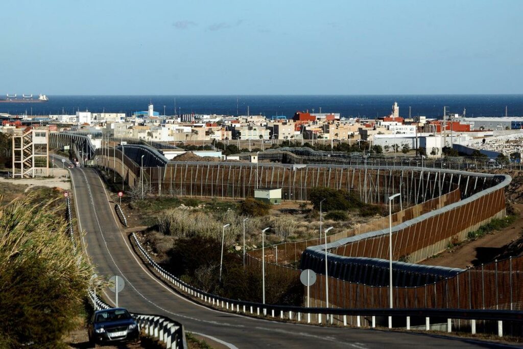 Melilia : appels à supprimer la clôture frontalière avec le Maroc