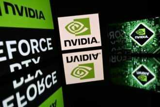 Nvidia perd brièvement sa place de première capitalisation mondiale au profit d'Apple
