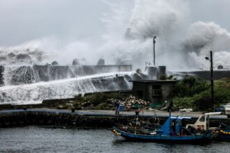Le typhon Bavi frappe la Chine, avant d'être rétrogradé en tempête tropicale