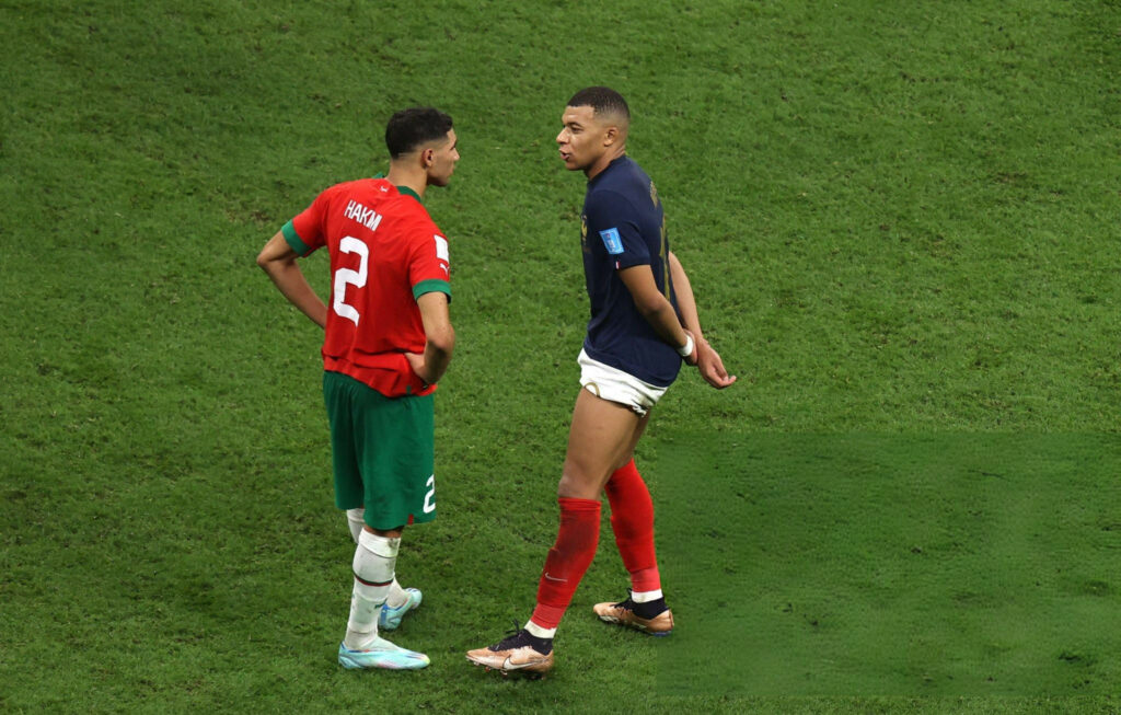 La composition probable de l'équipe de France, Désiré Doué en attaque à la place de Bradley Barcola